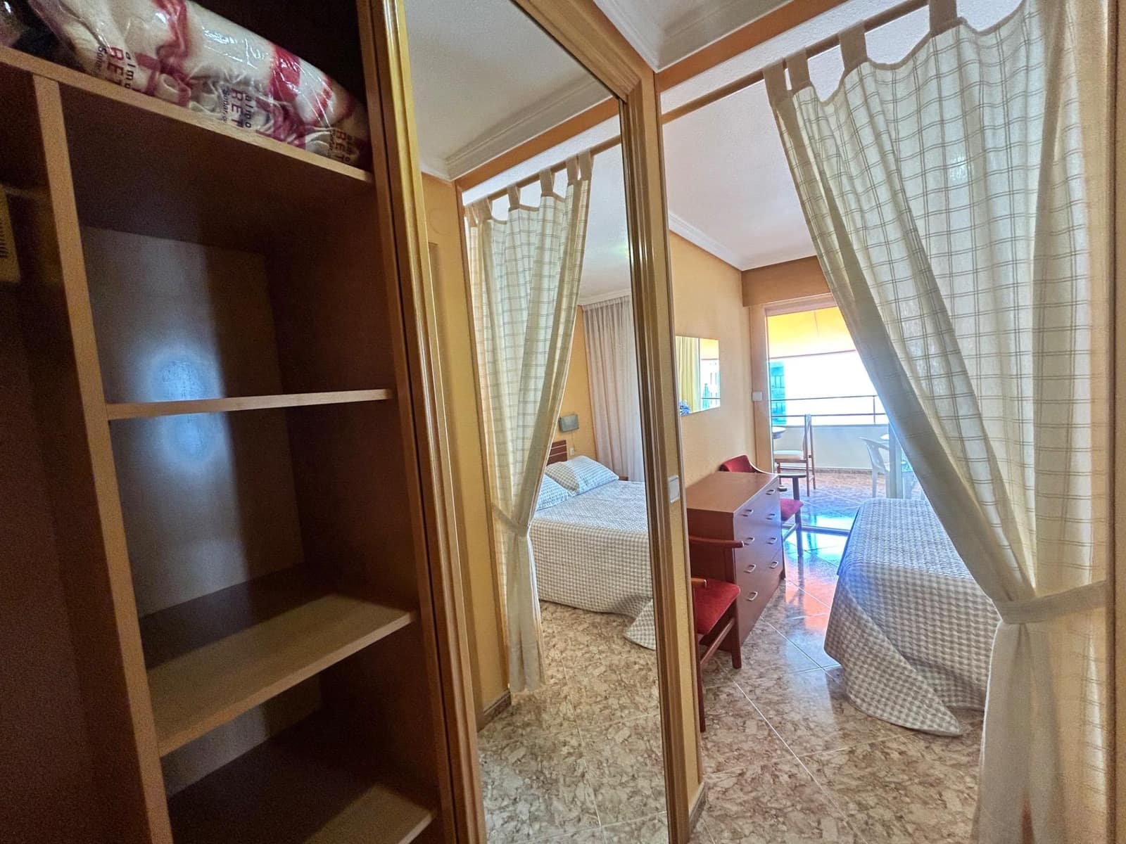 3 sypialnia Mieszkanie na sprzedaż w Benidorm z basenem - 375 000 € (Ref: 9882010)