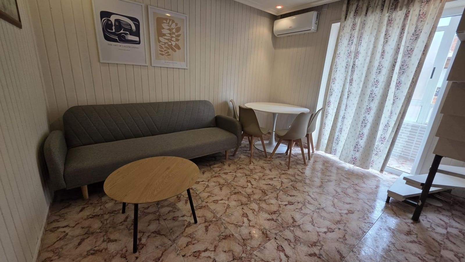 3 soveværelse Lejlighed til leje i Alicante by - € 850 (Ref: 9884931)