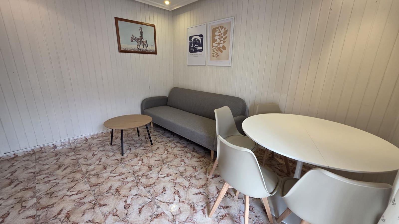 3 soveværelse Lejlighed til leje i Alicante by - € 850 (Ref: 9884931)