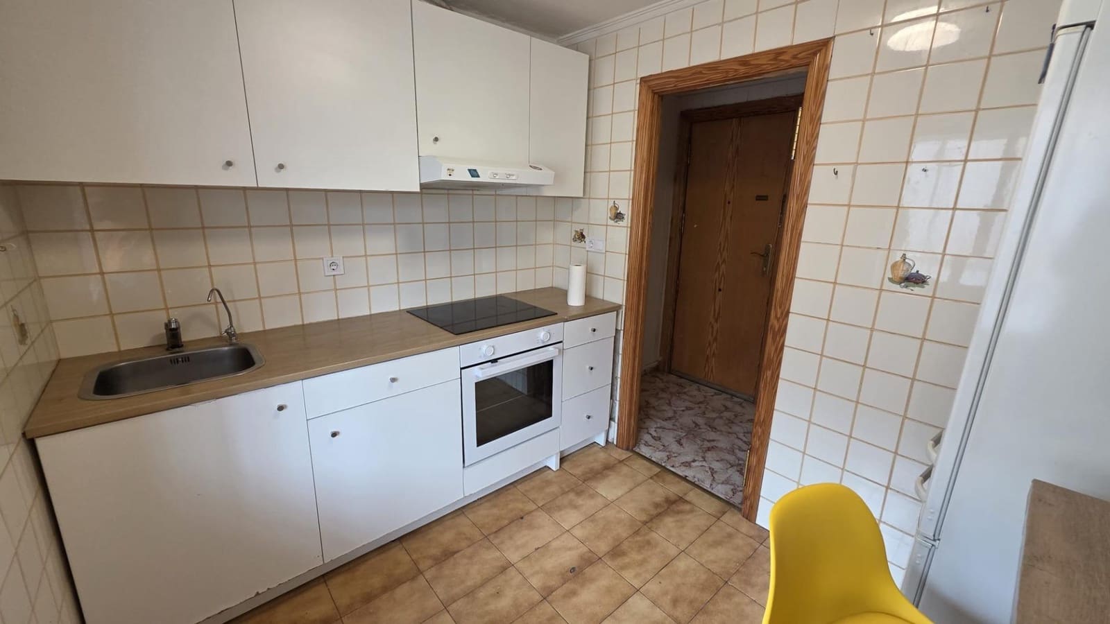 3 soveværelse Lejlighed til leje i Alicante by - € 850 (Ref: 9884931)