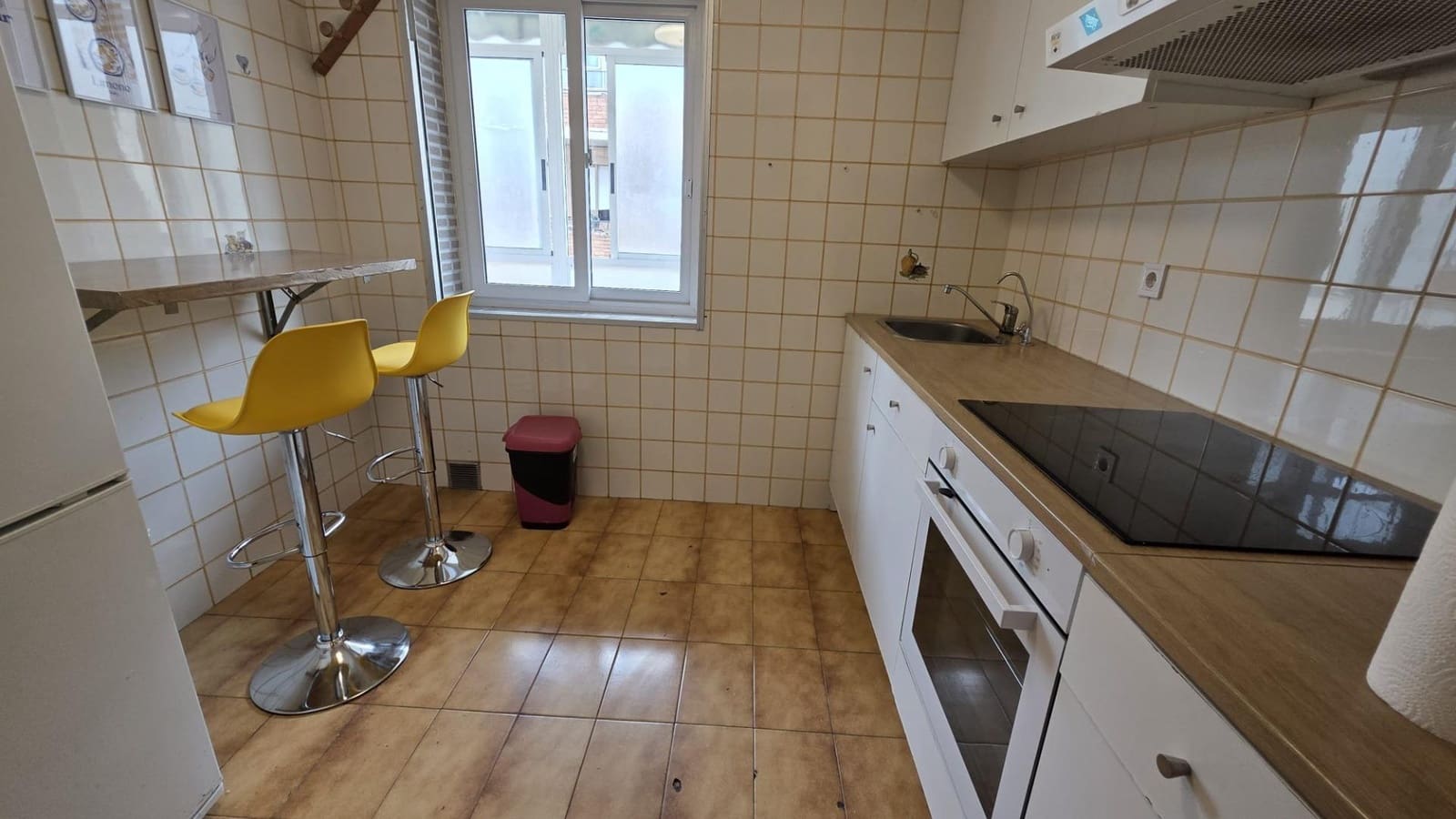 3 soveværelse Lejlighed til leje i Alicante by - € 850 (Ref: 9884931)