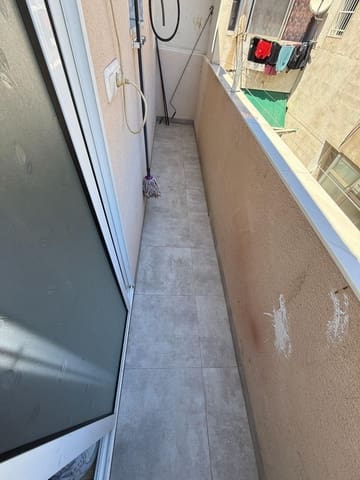 Appartement de 3 chambres à louer à Alicante ville - 900 € (Ref: 9884932)