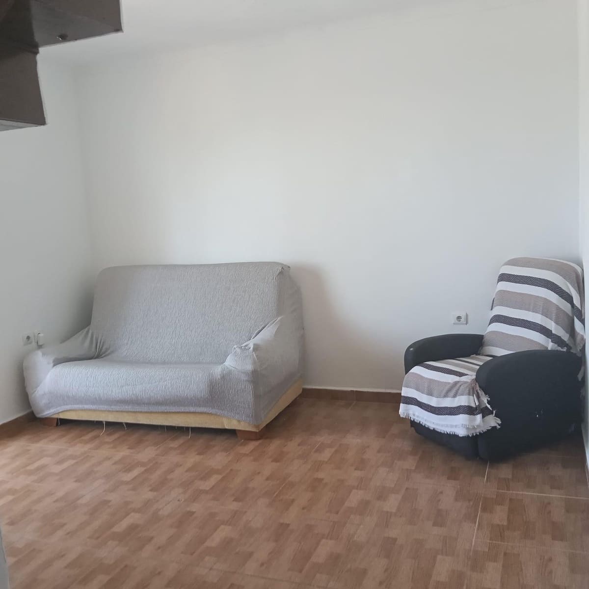 3 bedroom Flat for rent in Alicante / Alacant city - € 900 (Ref: 9884932)