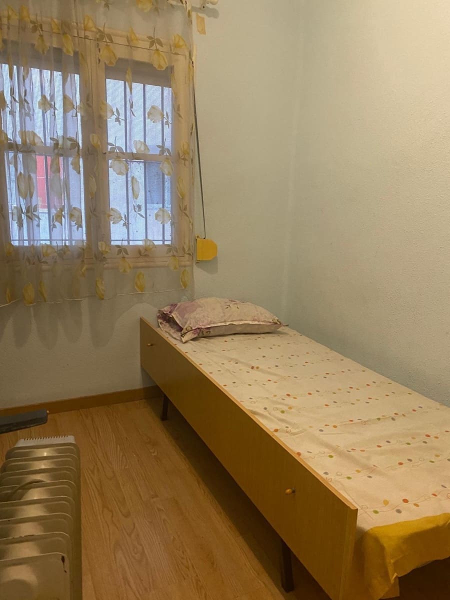 3 soveværelse Lejlighed til salg i Alicante by - € 151.000 (Ref: 9884933)