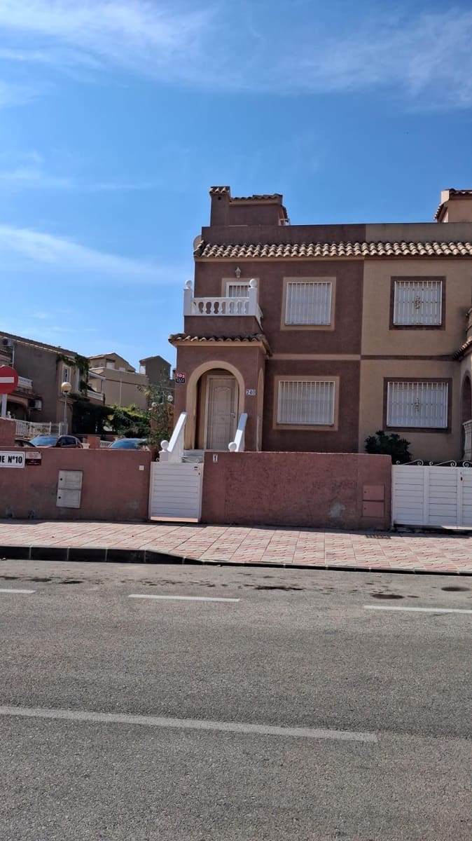 2 soveværelse Bungalow til leje i Gran Alacant med swimmingpool - € 1.200 (Ref: 9896438)