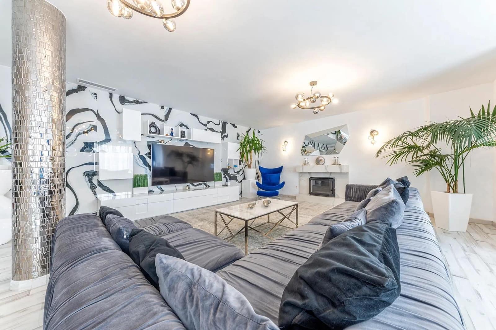 5 makuuhuone Kattohuoneisto myytävänä paikassa Playa de San Juan mukana uima-altaan 
autotalli - 990 000 € (Ref: 9898909)