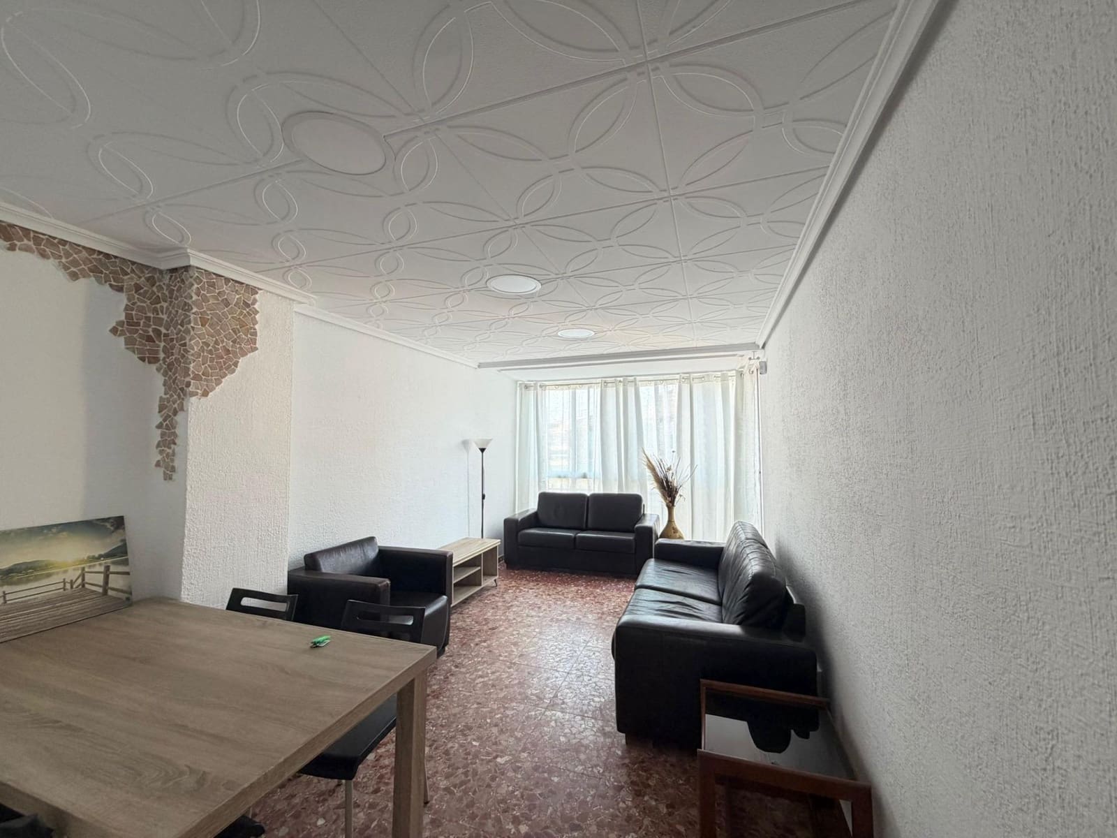 4 Zimmer Wohnung zu vermieten in Alicante / Alacant Stadt - 1.200 € (Ref: 9898911)