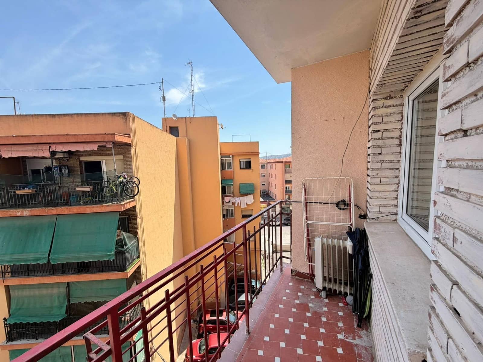 4 Zimmer Wohnung zu vermieten in Alicante / Alacant Stadt - 1.200 € (Ref: 9898911)