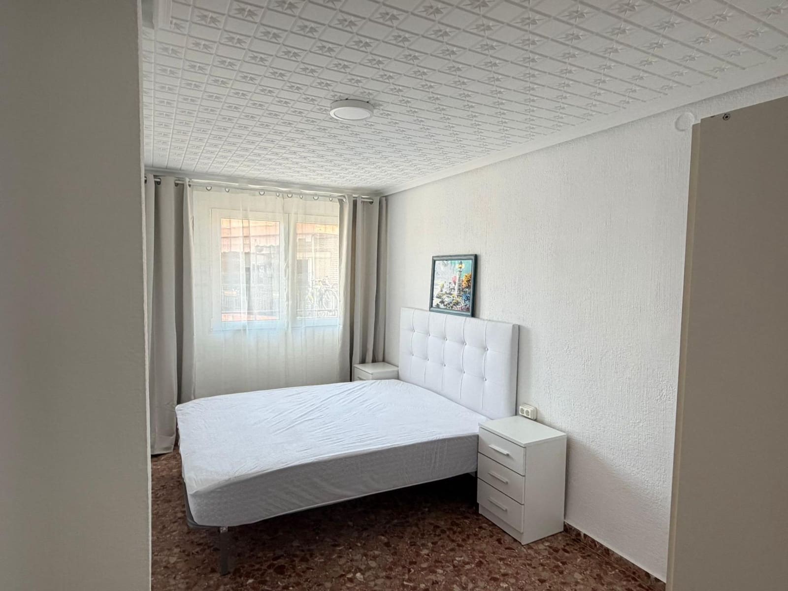 4 Zimmer Wohnung zu vermieten in Alicante / Alacant Stadt - 1.200 € (Ref: 9898911)