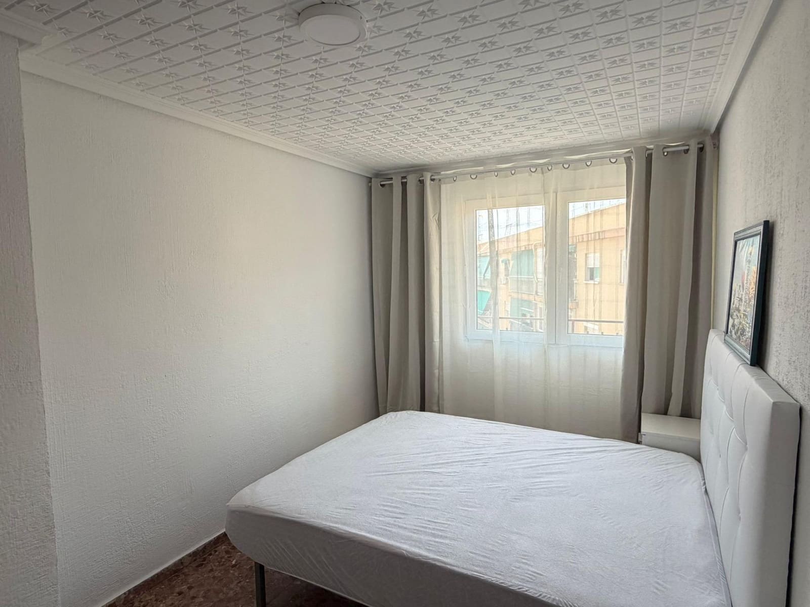 4 Zimmer Wohnung zu vermieten in Alicante / Alacant Stadt - 1.200 € (Ref: 9898911)