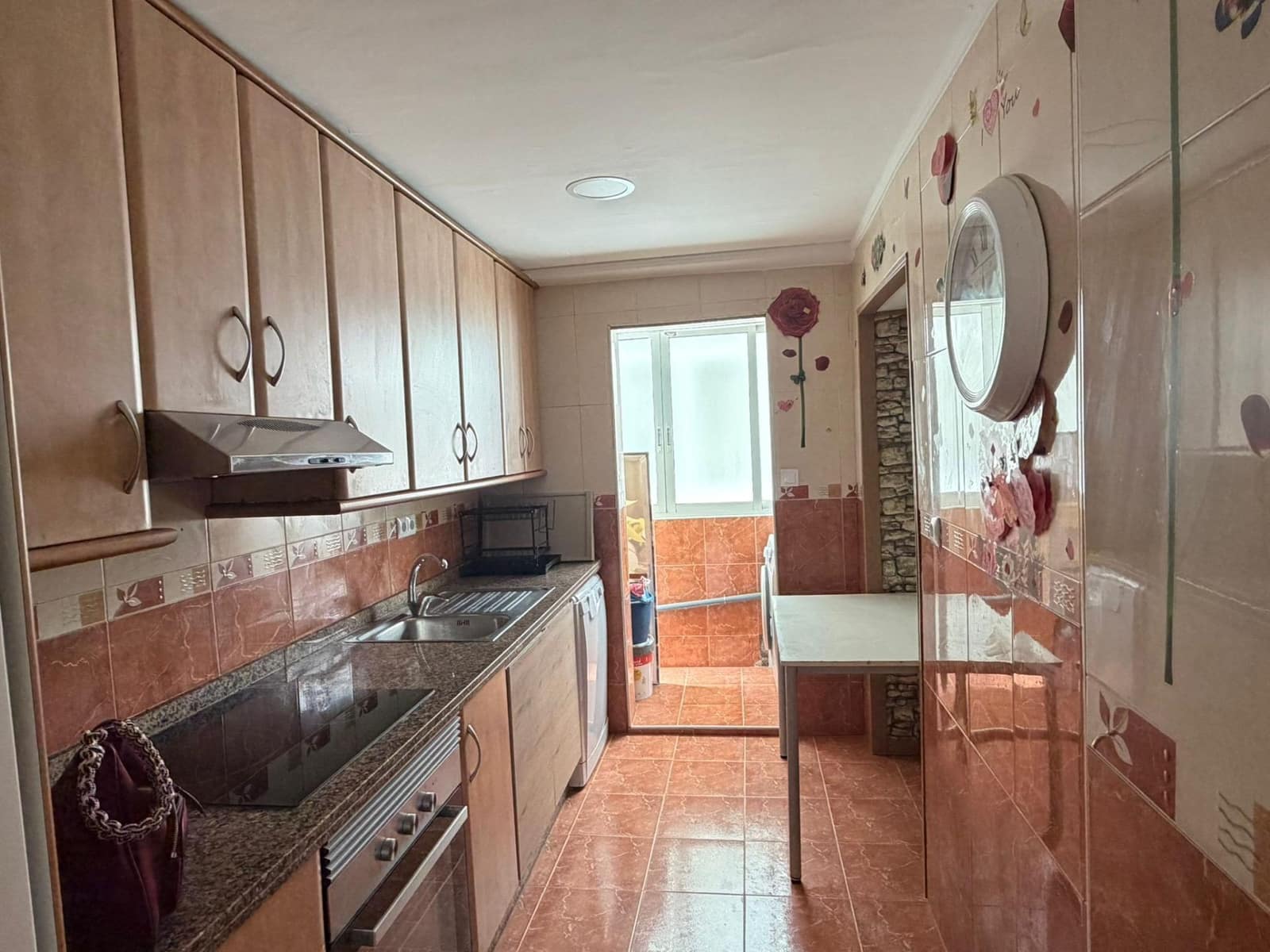 4 Zimmer Wohnung zu vermieten in Alicante / Alacant Stadt - 1.200 € (Ref: 9898911)