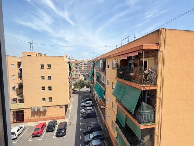 4 Zimmer Wohnung zu vermieten in Carolinas Altas, Alicante / Alacant Stadt - 1.200 € (Ref: 9898911)