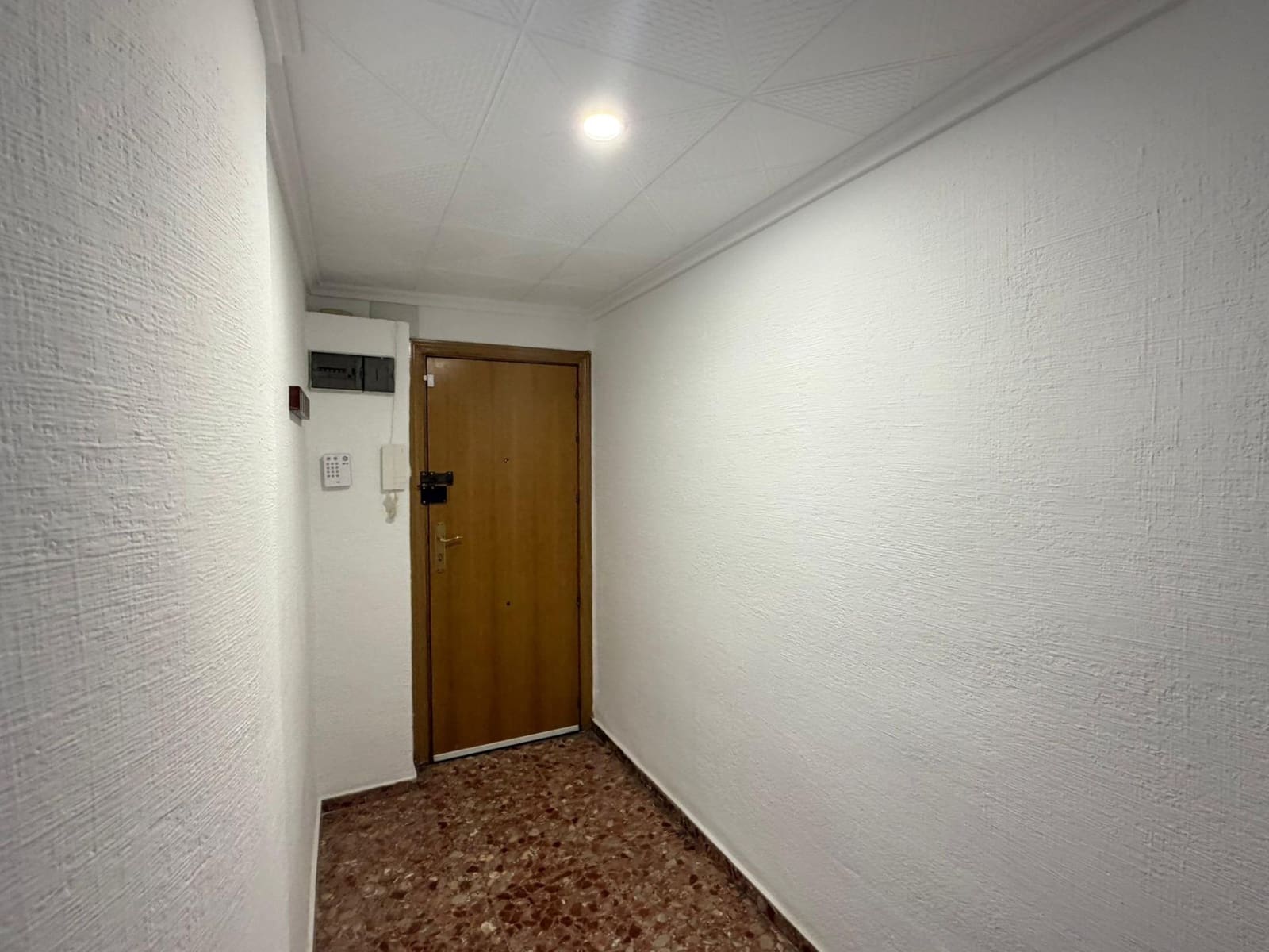 4 Zimmer Wohnung zu vermieten in Alicante / Alacant Stadt - 1.200 € (Ref: 9898911)