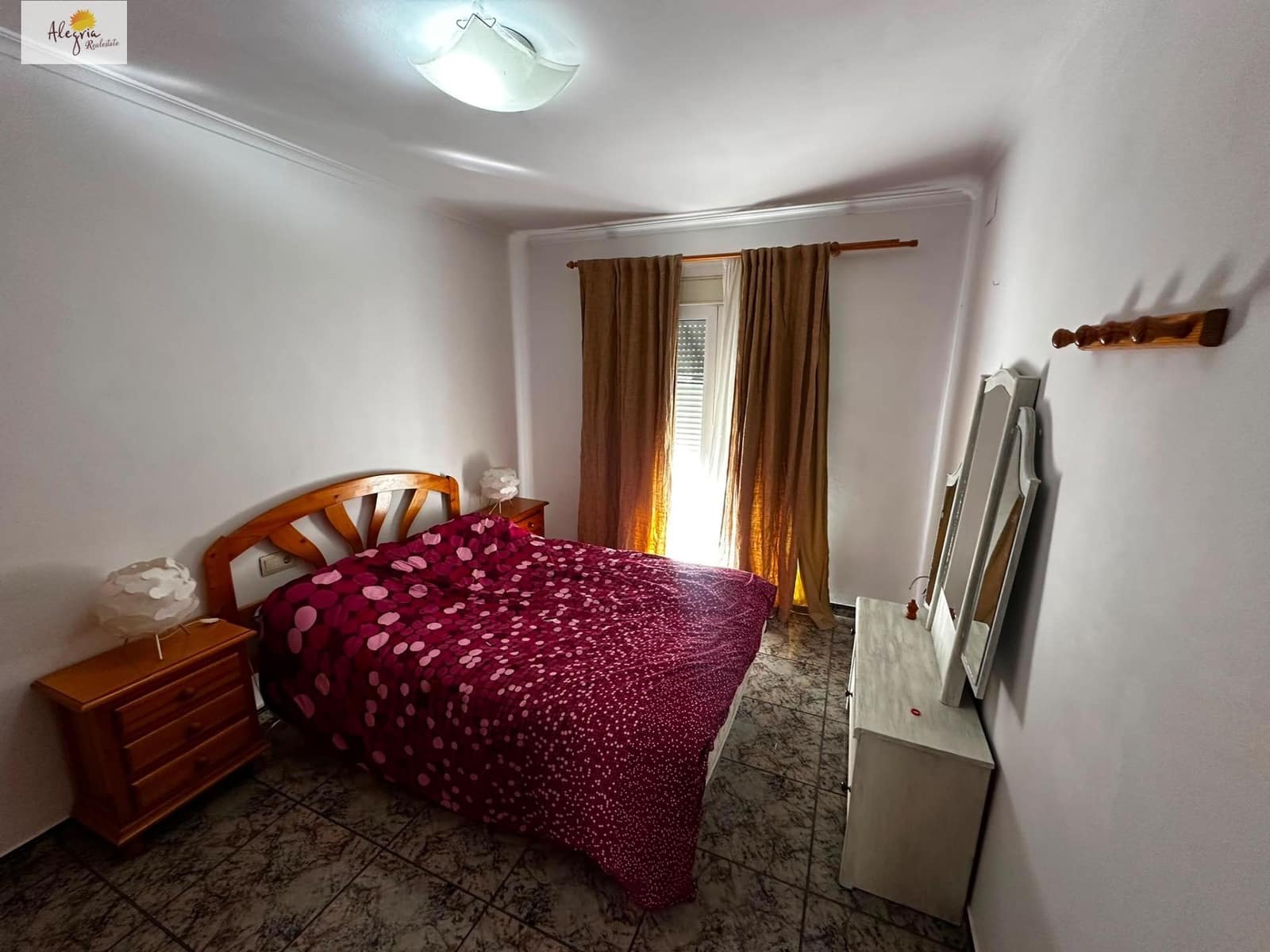 Apartamento de 3 habitaciones en Torrent en alquiler - 1.000 € (Ref: 9904075)