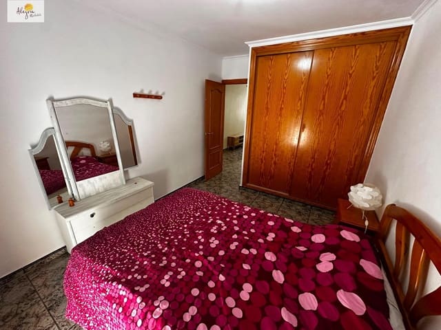 Apartamento de 3 habitaciones en Torrent en alquiler - 1.000 € (Ref: 9904075)
