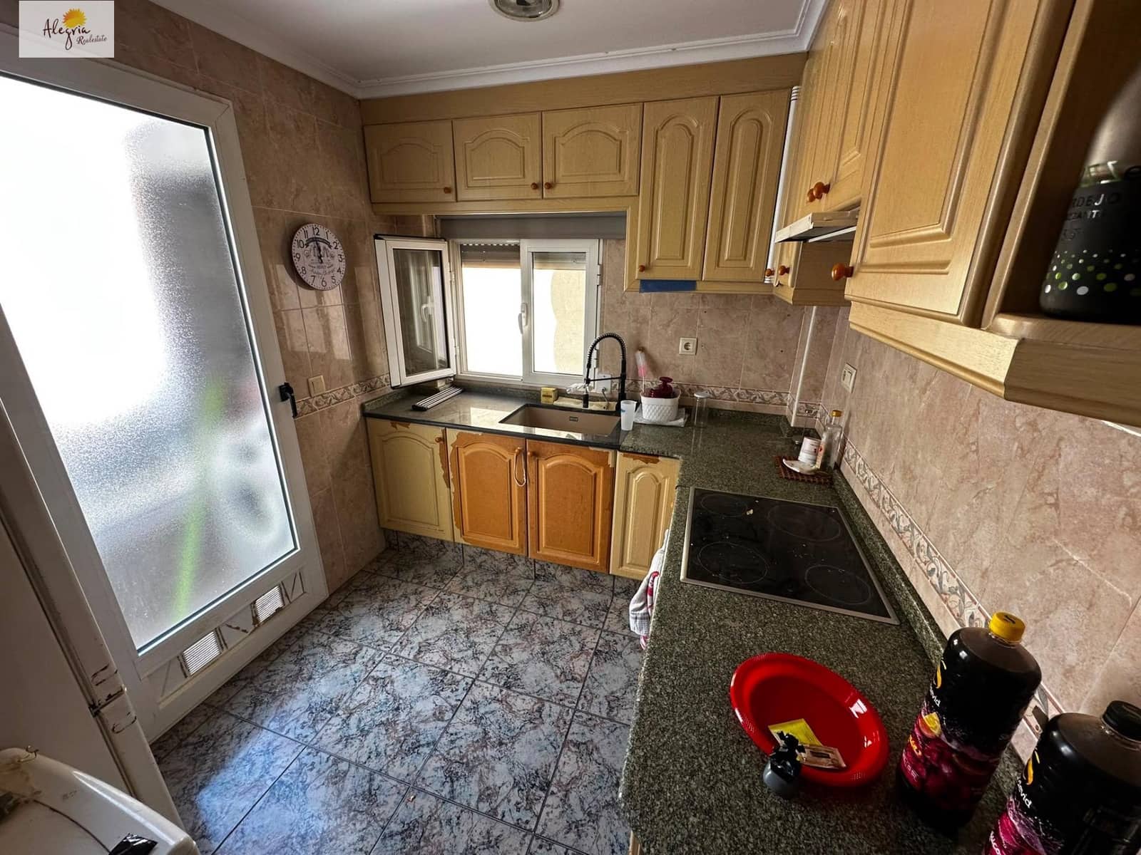 Apartamento de 3 habitaciones en Torrent en alquiler - 1.000 € (Ref: 9904075)