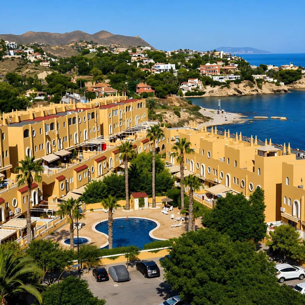 3 sovrum Radhus till salu i El Campello med pool - 284 900 € (Ref: 9913269)