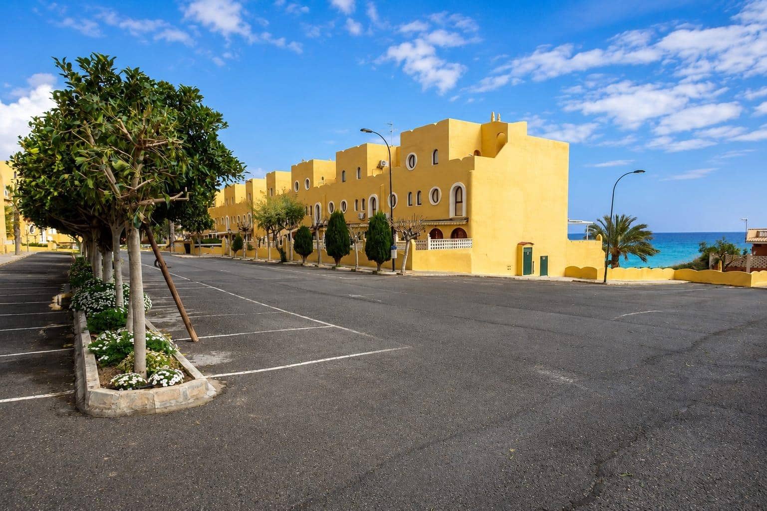 3 sovrum Radhus till salu i El Campello med pool - 284 900 € (Ref: 9913269)