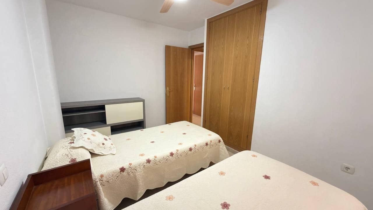 3 bedroom Flat for rent in Alicante / Alacant city with pool garage - € 1,350 (Ref: 9916971)