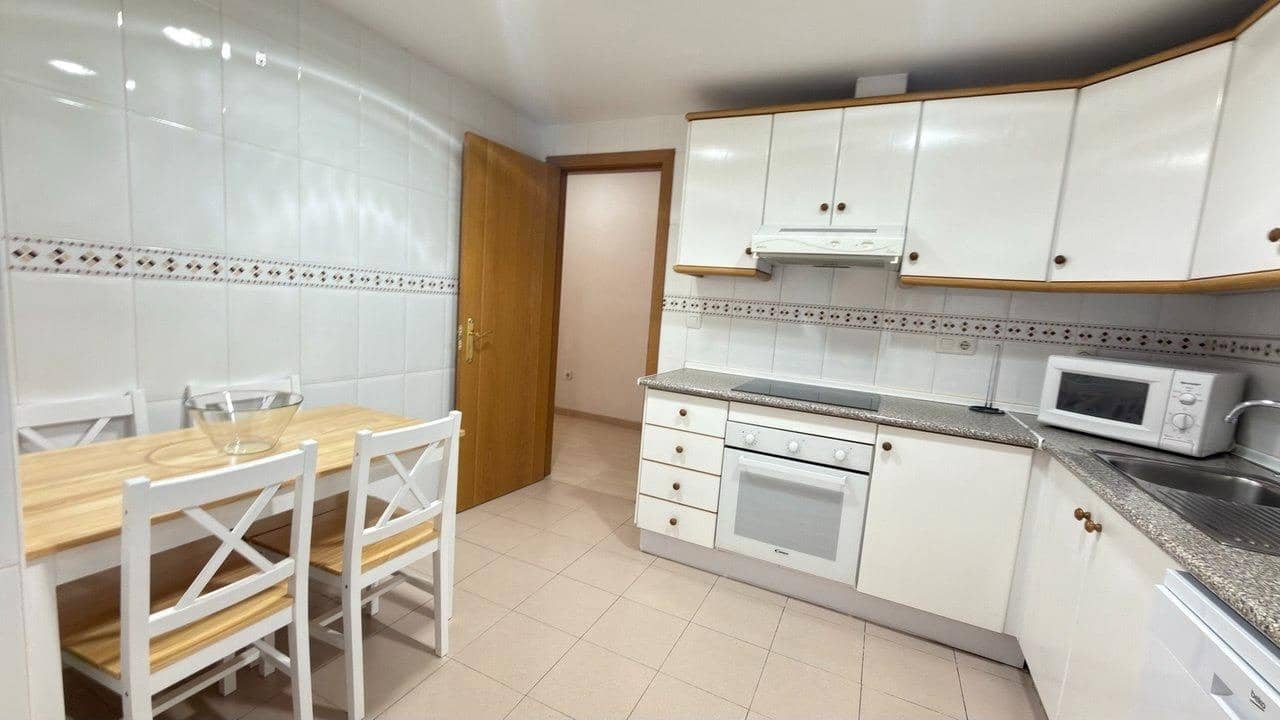 3 bedroom Flat for rent in Alicante / Alacant city with pool garage - € 1,350 (Ref: 9916971)