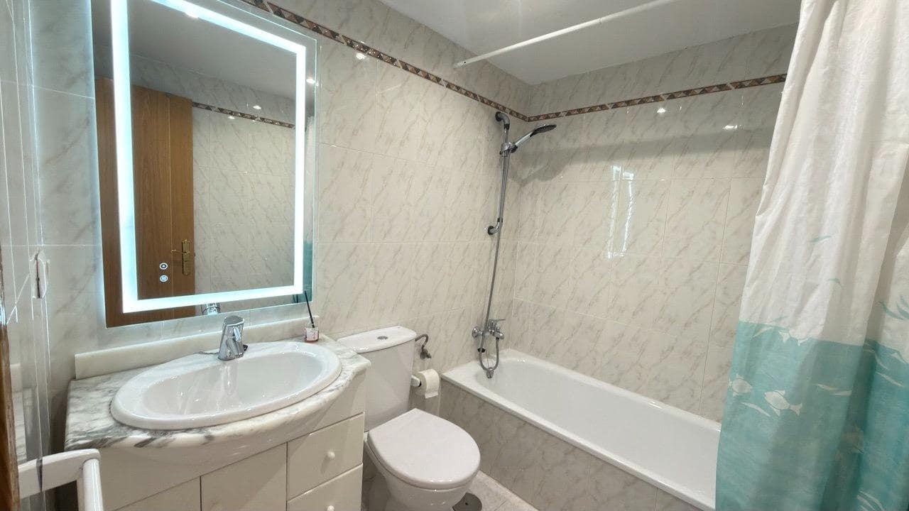 3 bedroom Flat for rent in Alicante / Alacant city with pool garage - € 1,350 (Ref: 9916971)