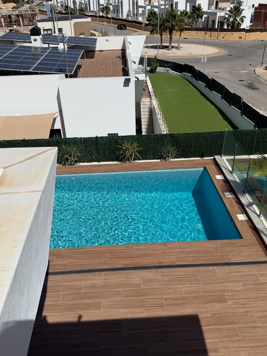 4 soverom Villa til salgs i Finestrat med svømmebasseng garasje - € 890 000 (Ref: 9920537)