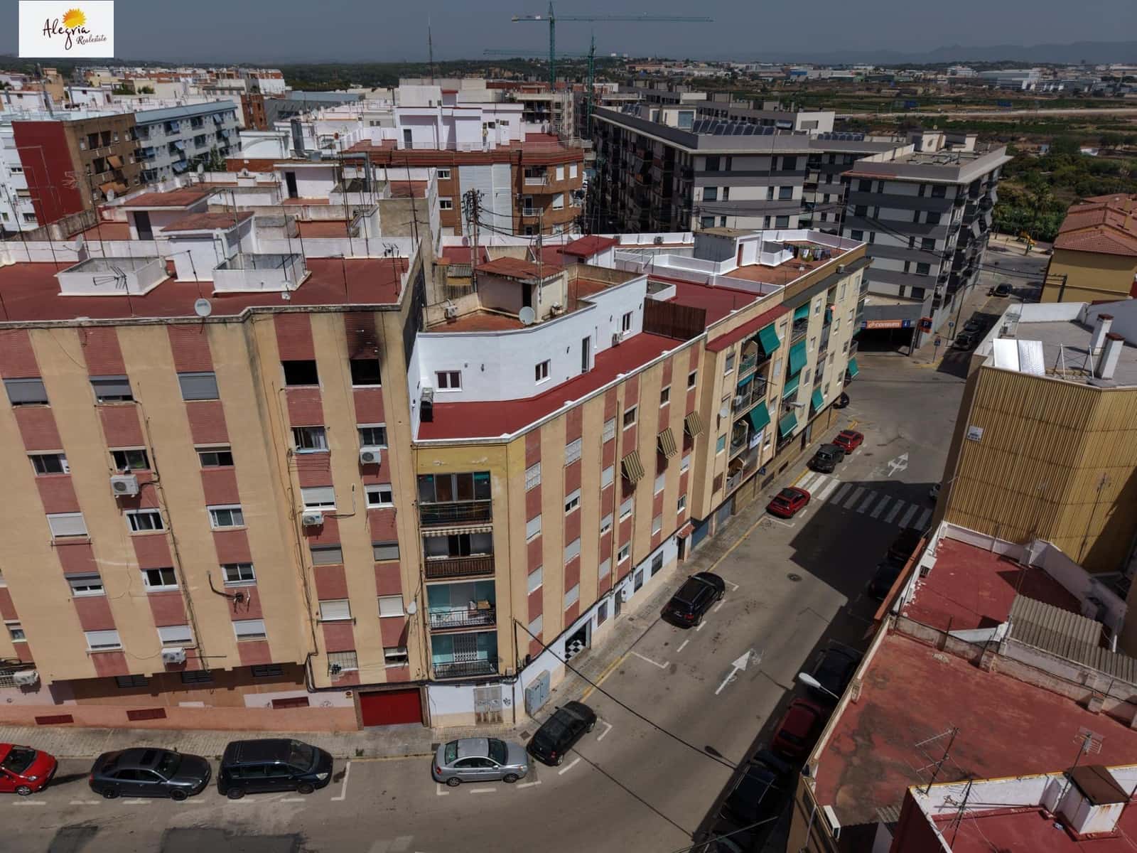 3 bedroom Penthouse for sale in Manises - € 235,000 (Ref: 9929487)