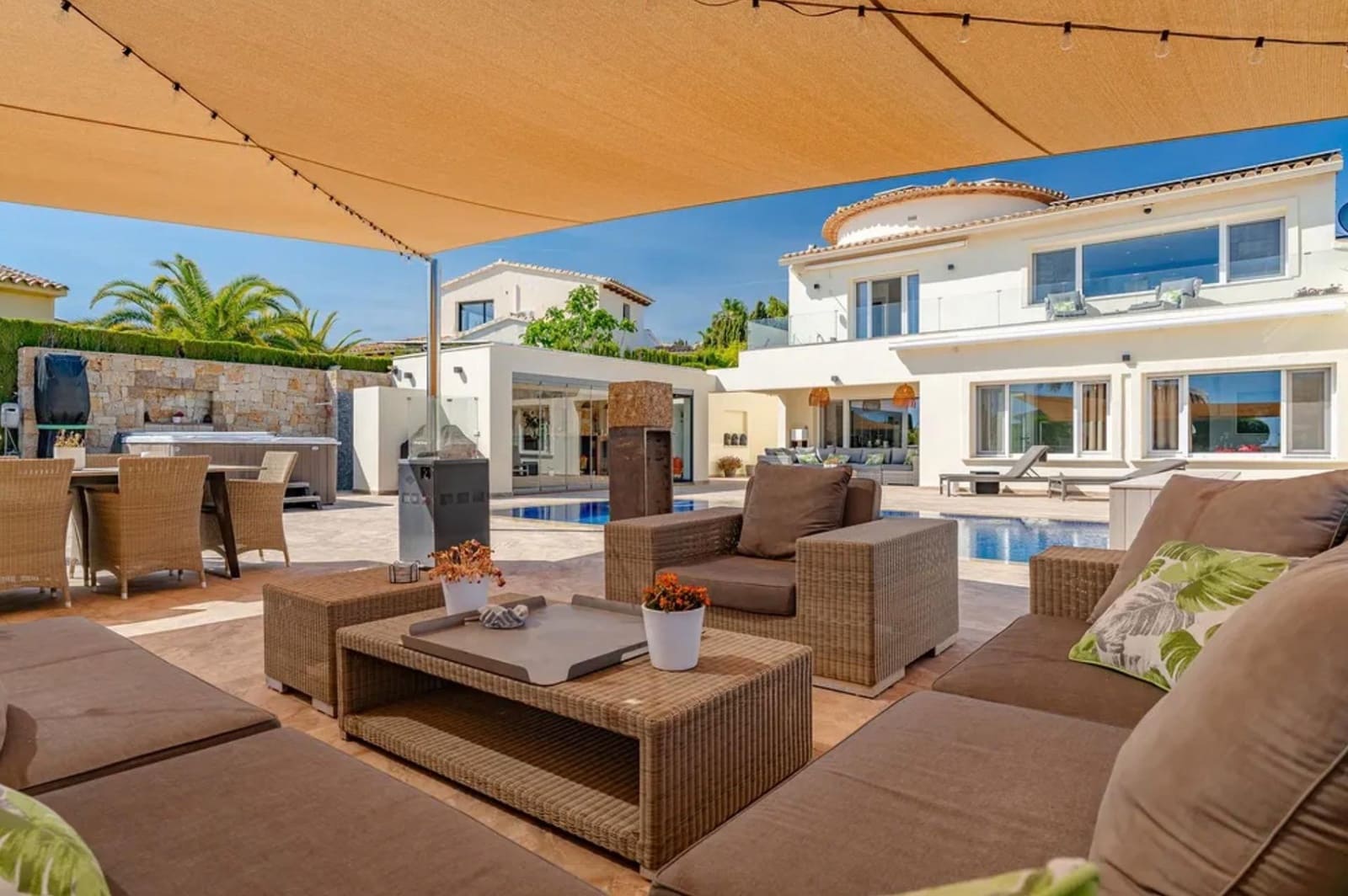 4 soverom Villa til salgs i Moraira med svømmebasseng garasje - € 1 780 000 (Ref: 9936474)