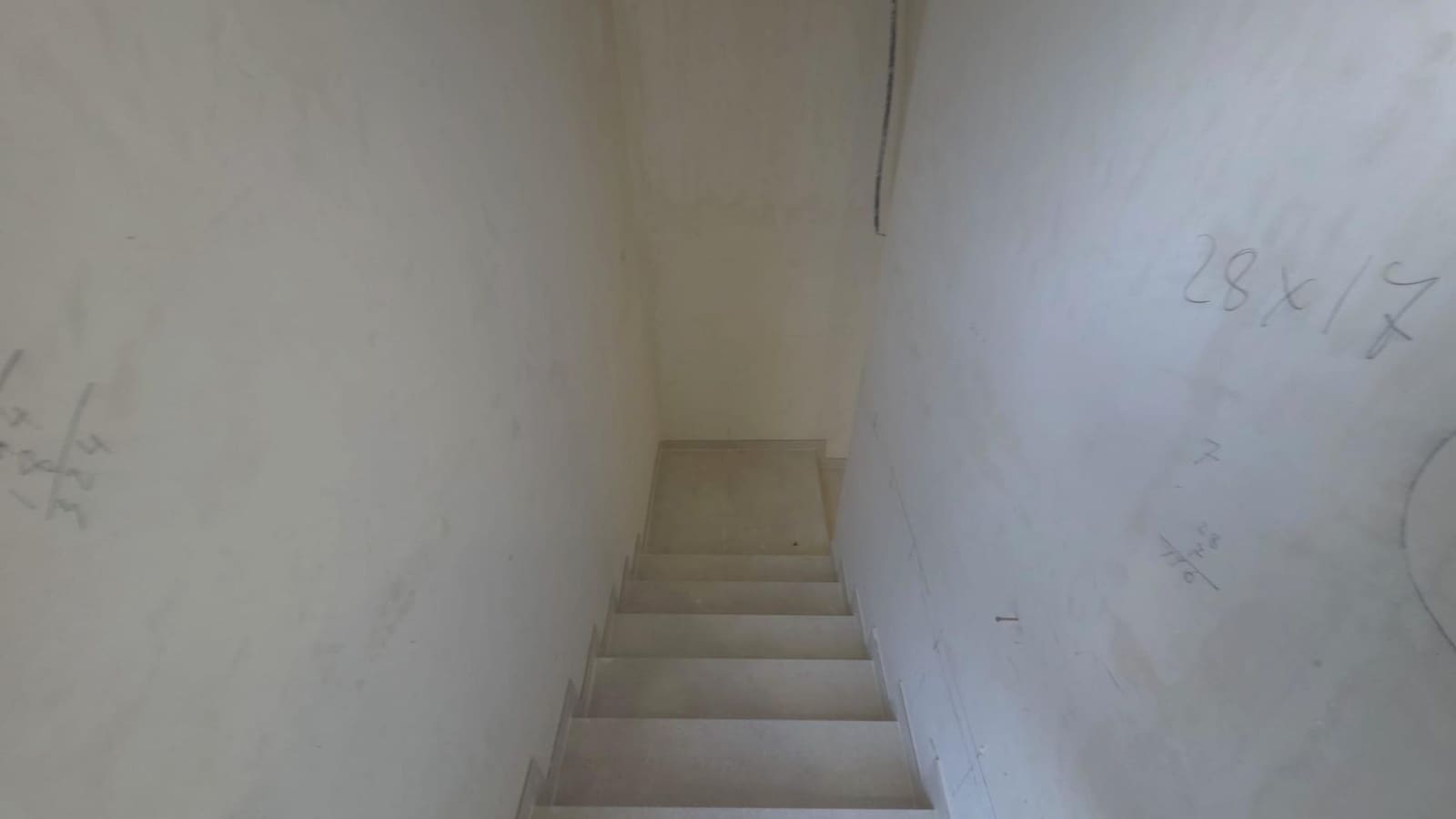 2 soverom Leilighet til salgs i Alicante by med svømmebasseng - € 279 000 (Ref: 9936475)
