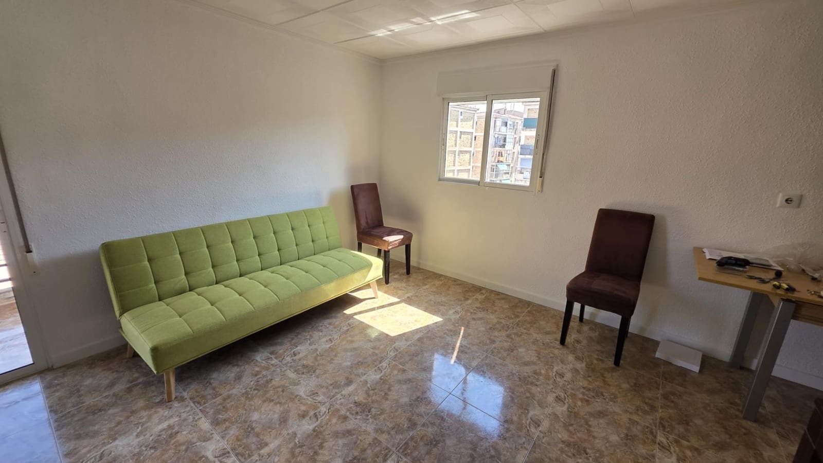 3 bedroom Apartment for rent in Alicante / Alacant city - € 850 (Ref: 9938300)
