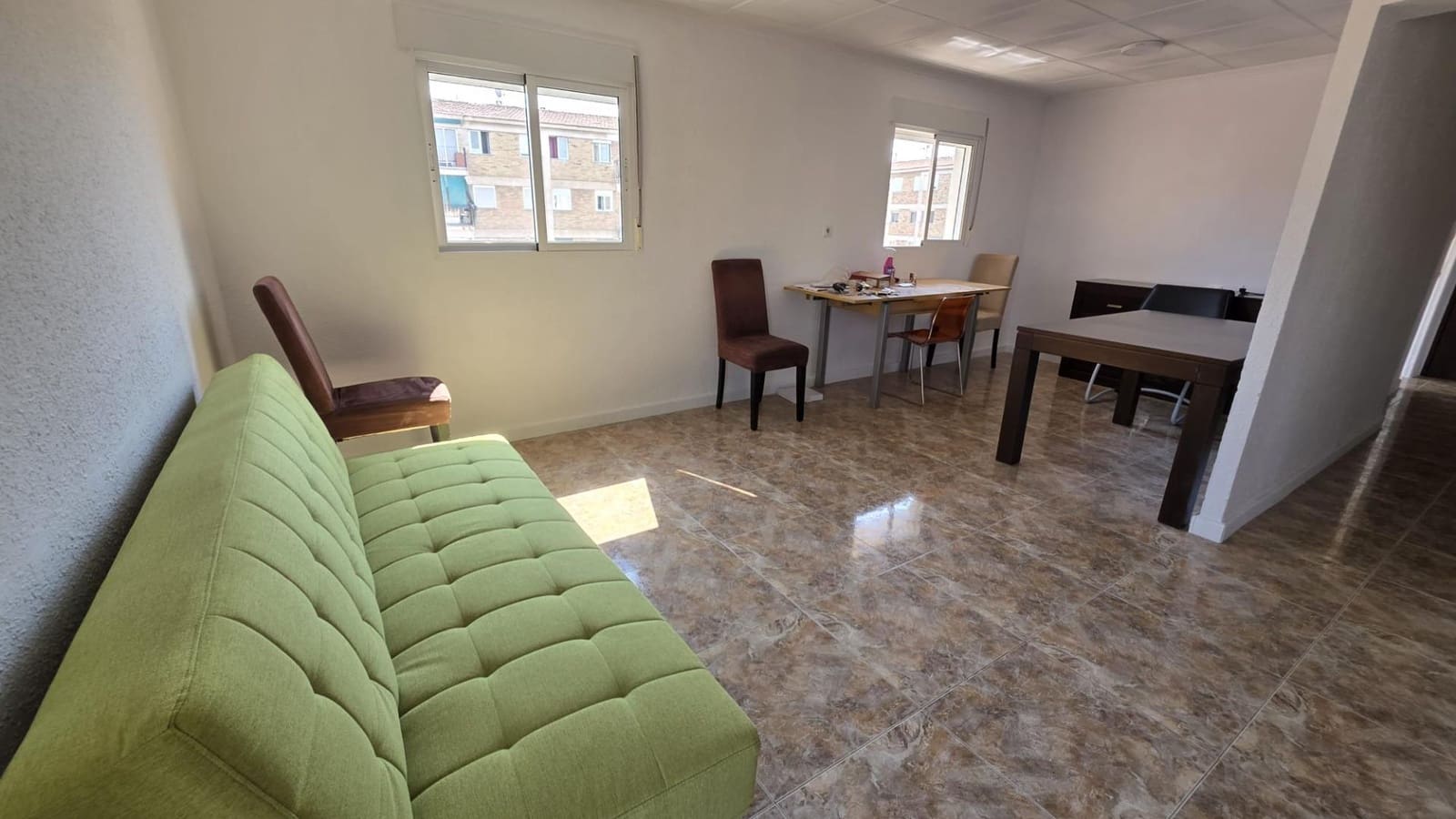3 bedroom Apartment for rent in Alicante / Alacant city - € 850 (Ref: 9938300)