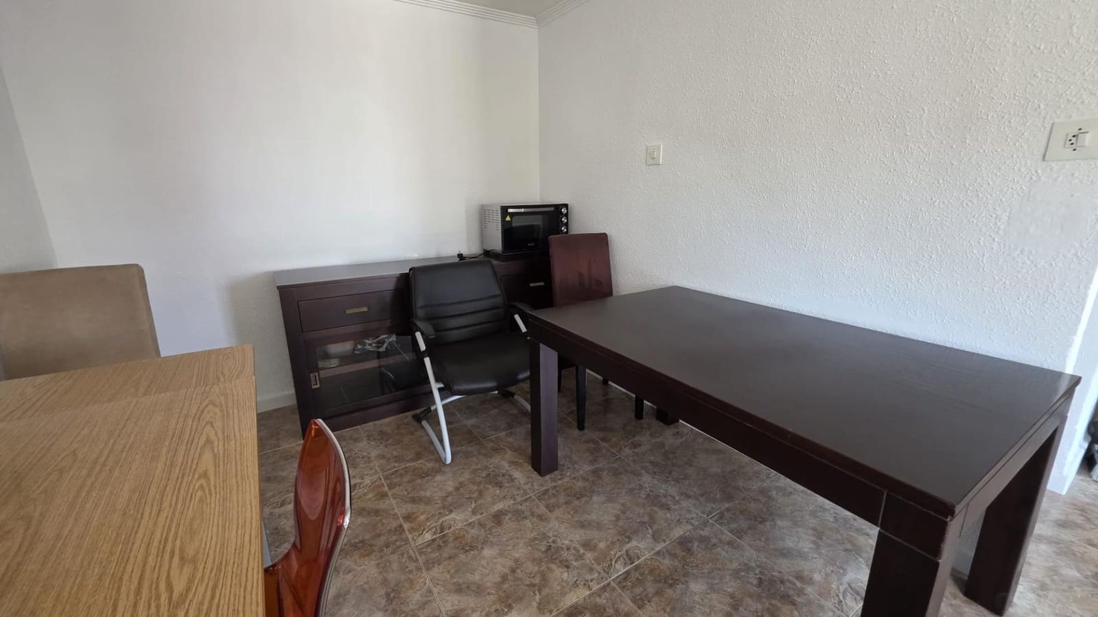 3 bedroom Apartment for rent in Alicante / Alacant city - € 850 (Ref: 9938300)