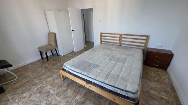 3 quarto Apartamento para arrendar em Alicante cidade - 850 € (Ref: 9938300)