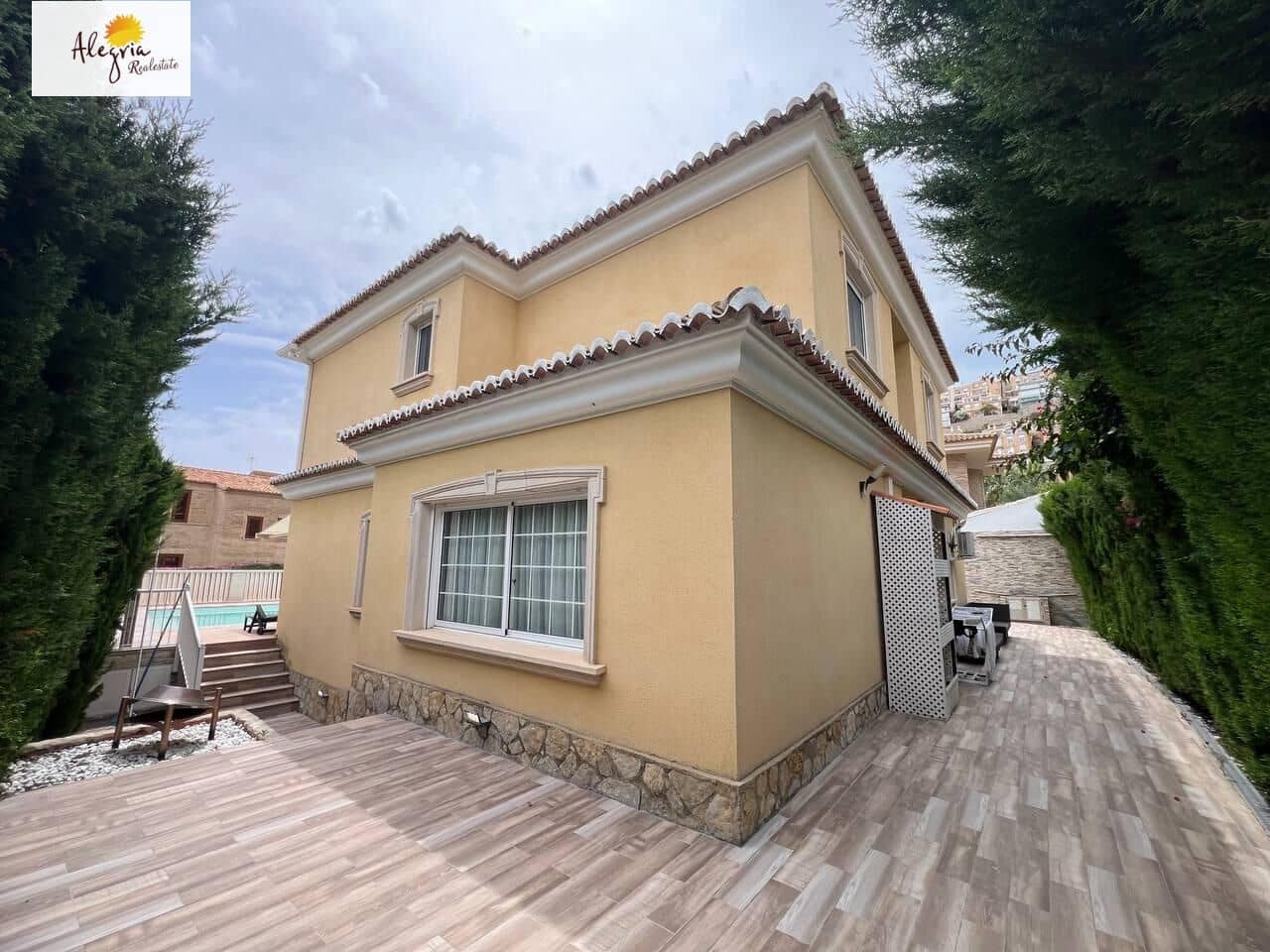 5 quarto Moradia para venda em Cullera com piscina garagem - 1 300 000 € (Ref: 9938302)