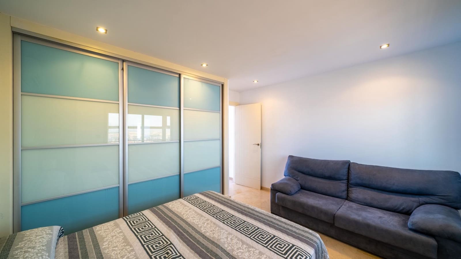 2 soveværelse Penthouse til salg i Alicante by - € 850.000 (Ref: 9938303)