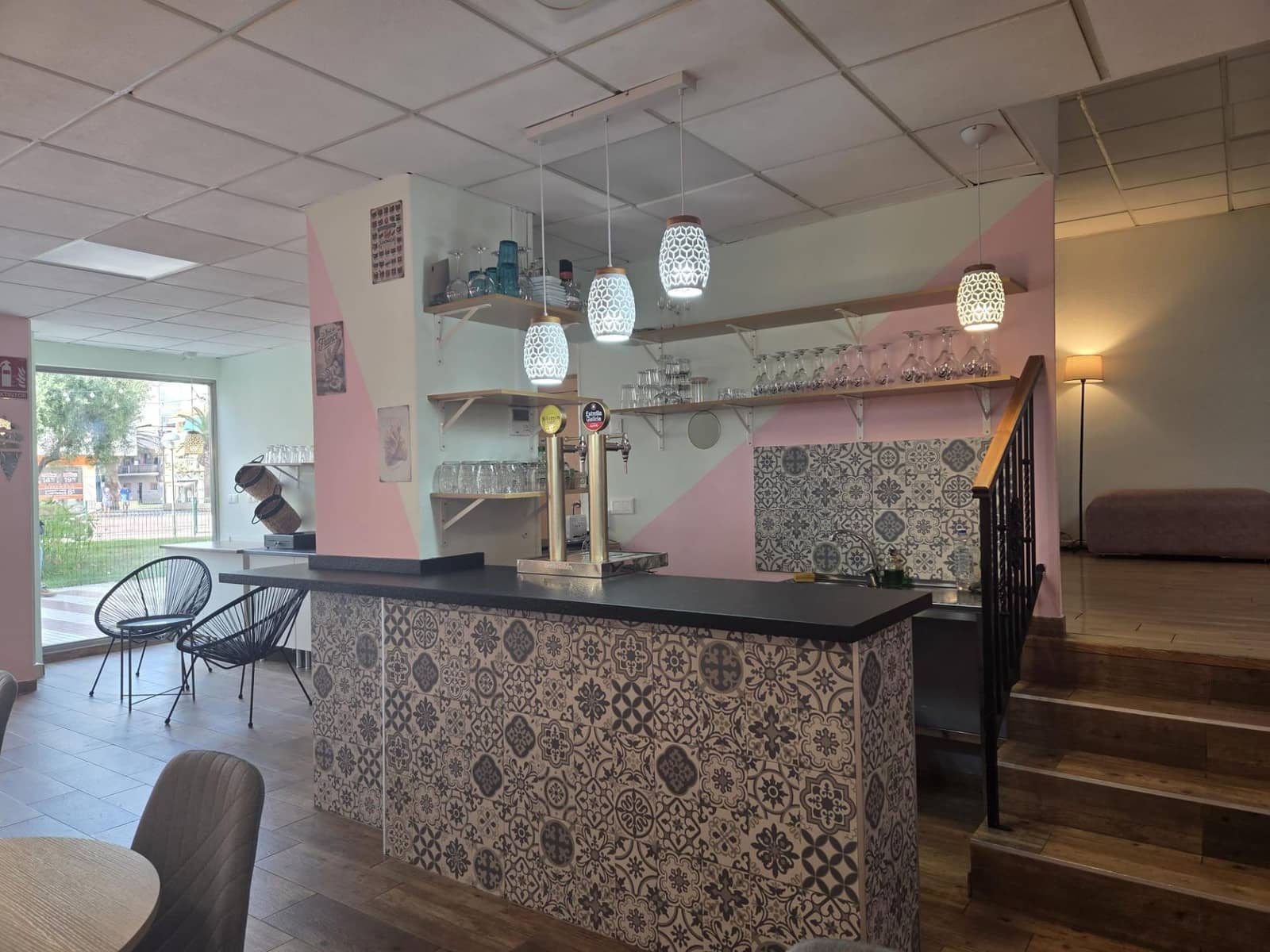 2 bedroom Commercial for sale in El Campello - € 311,000 (Ref: 9940066)