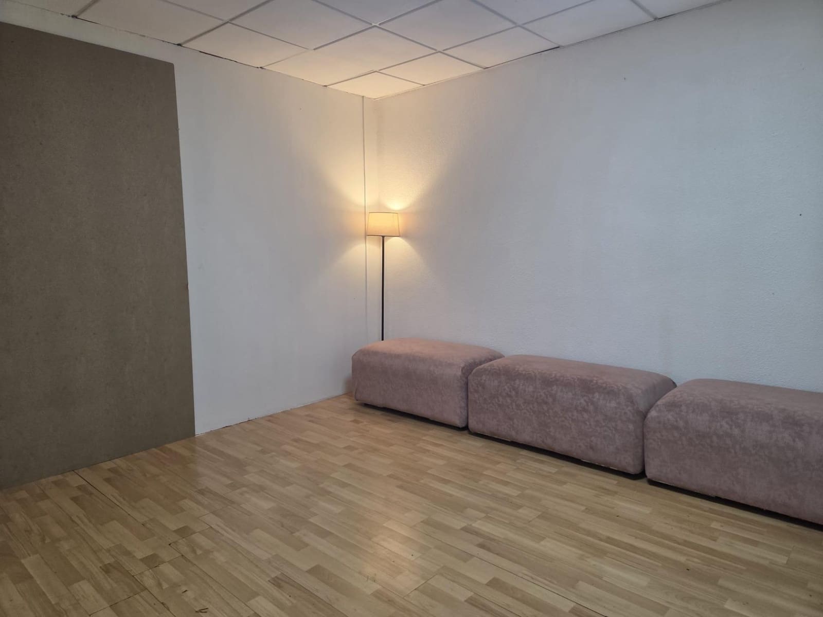 2 bedroom Commercial for sale in El Campello - € 311,000 (Ref: 9940066)