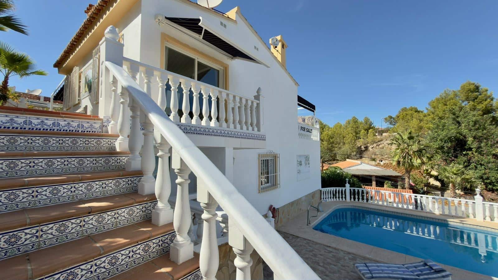 4 bedroom Villa for sale in La Nucia with pool garage - € 525,000 (Ref: 9945831)