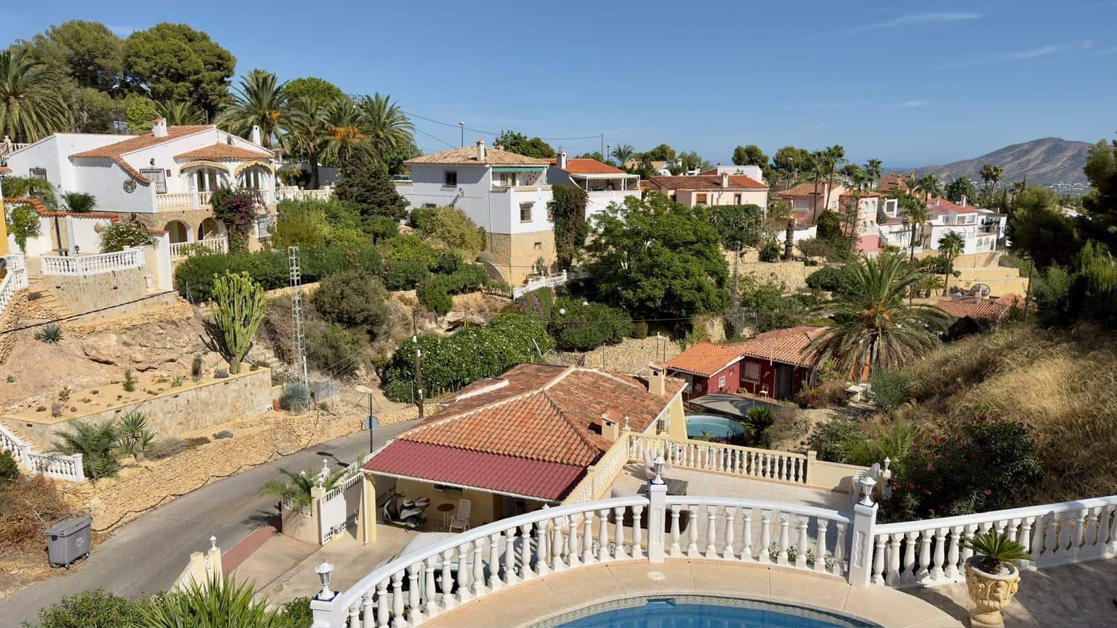 4 bedroom Villa for sale in La Nucia with pool garage - € 525,000 (Ref: 9945831)