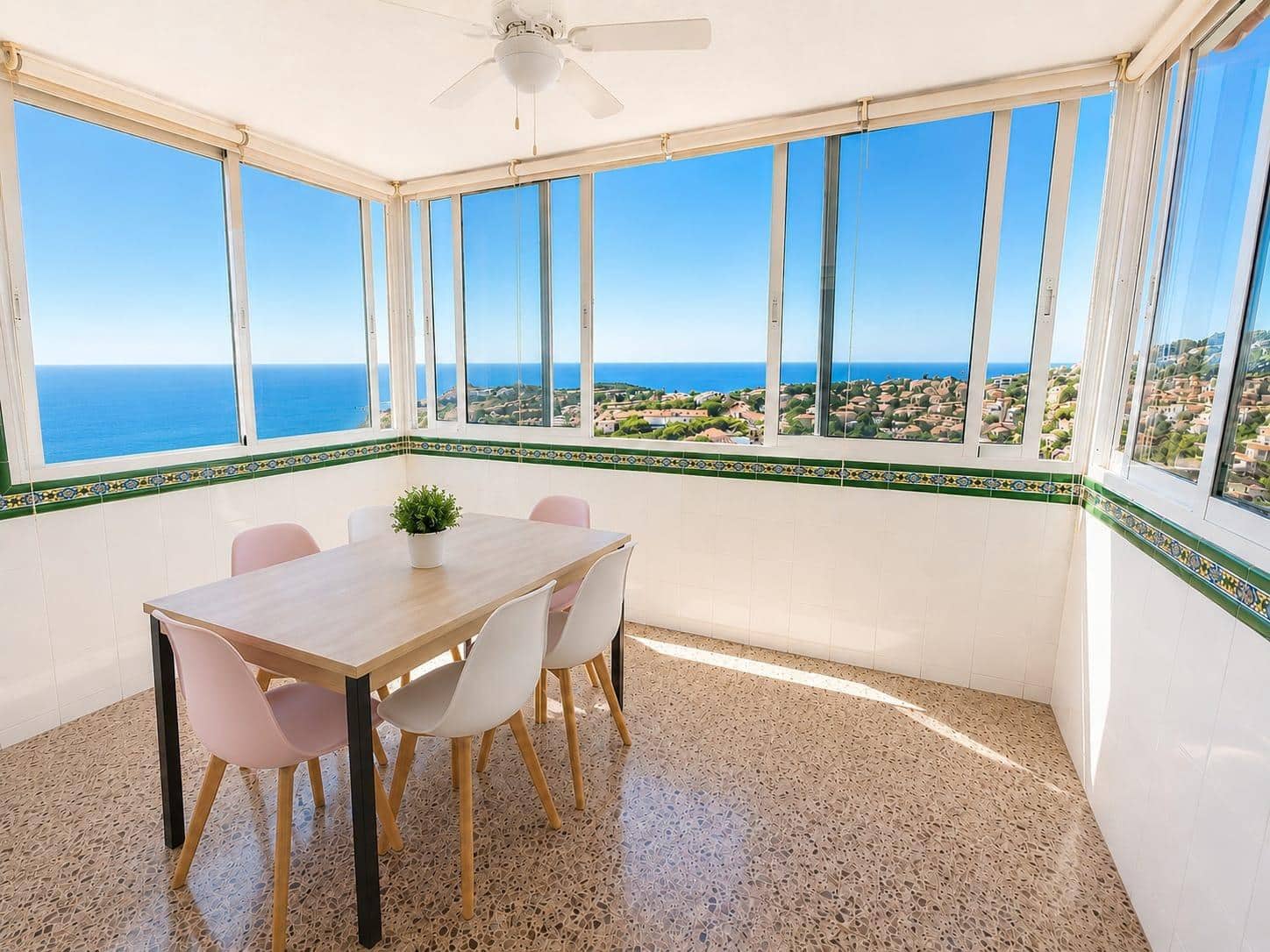 3 soveværelse Lejlighed til salg i Playa de San Juan med swimmingpool garage - € 495.000 (Ref: 9945832)