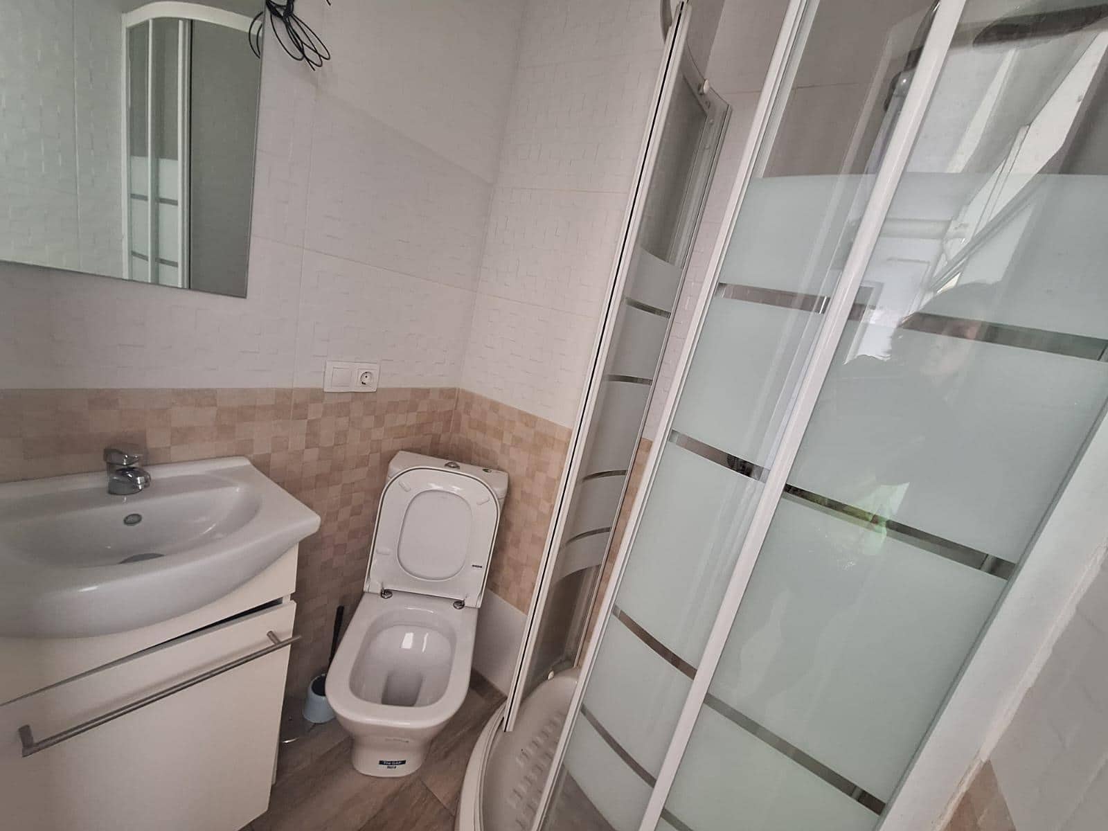 3 soveværelse Lejlighed til salg i Alicante by - € 175.000 (Ref: 9949893)
