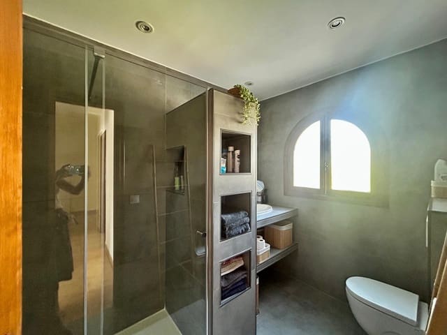 3 chambre Bungalow à vendre à Alfaz del Pi / L'Alfàs del Pi avec piscine - 425 000 € (Ref: 9959863)