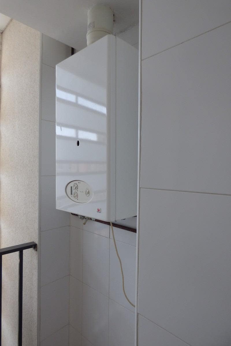 2 bedroom Flat for rent in Playa de San Juan with pool garage - € 1,450 (Ref: 9962789)