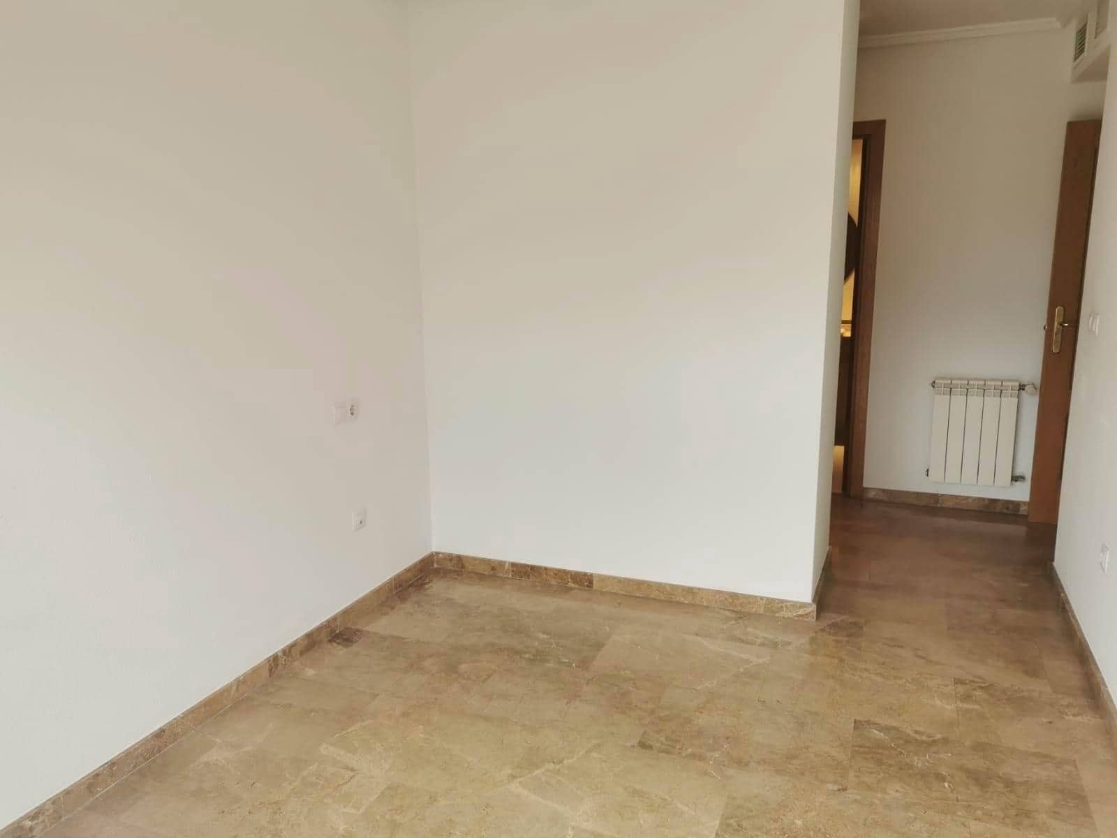 2 bedroom Flat for rent in Playa de San Juan with pool garage - € 1,450 (Ref: 9962789)