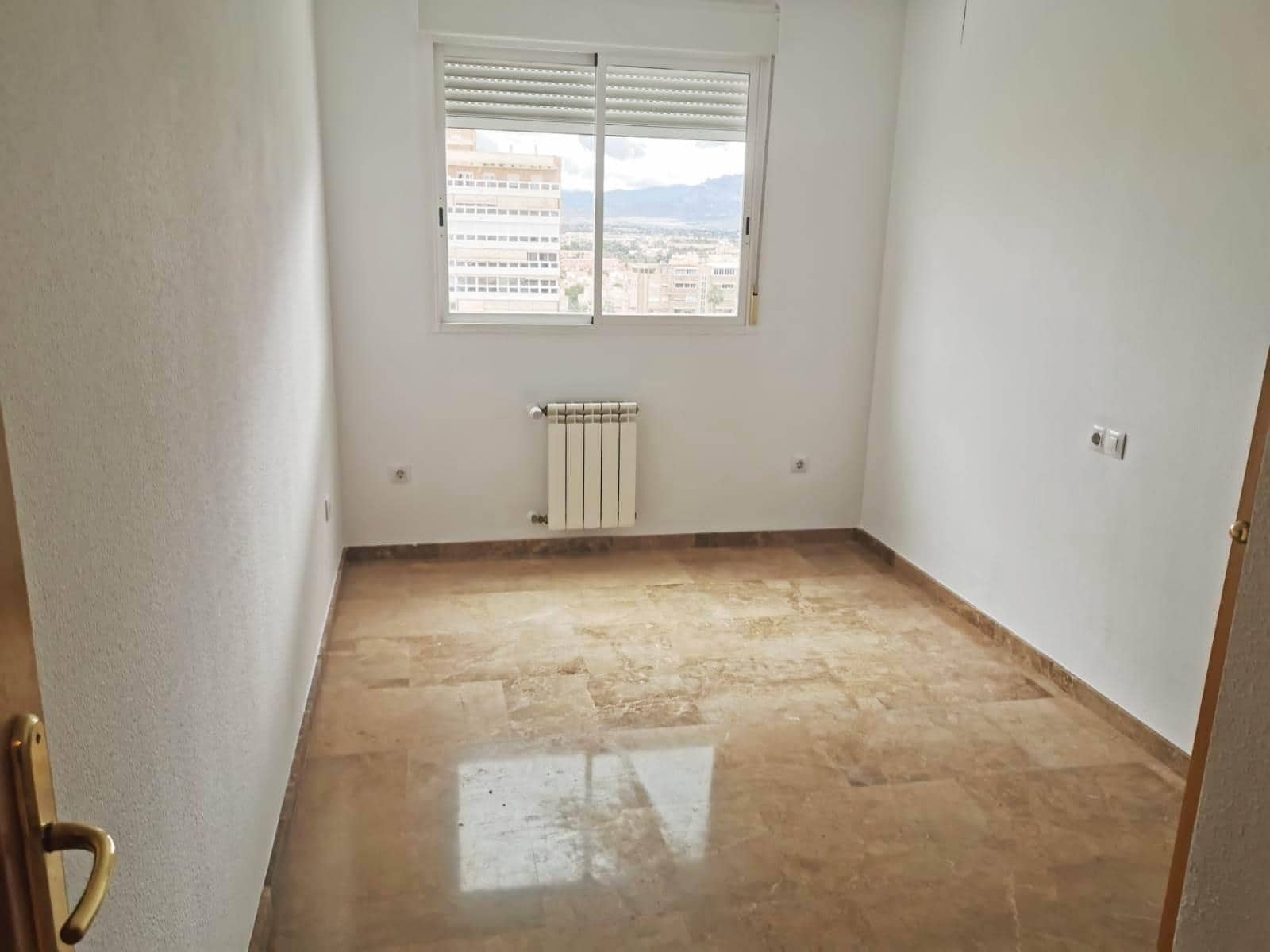 2 bedroom Flat for rent in Playa de San Juan with pool garage - € 1,450 (Ref: 9962789)