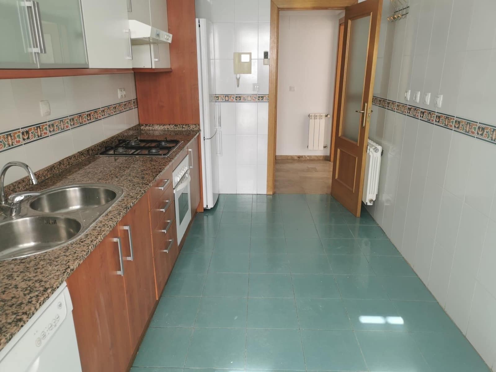 2 bedroom Flat for rent in Playa de San Juan with pool garage - € 1,450 (Ref: 9962789)