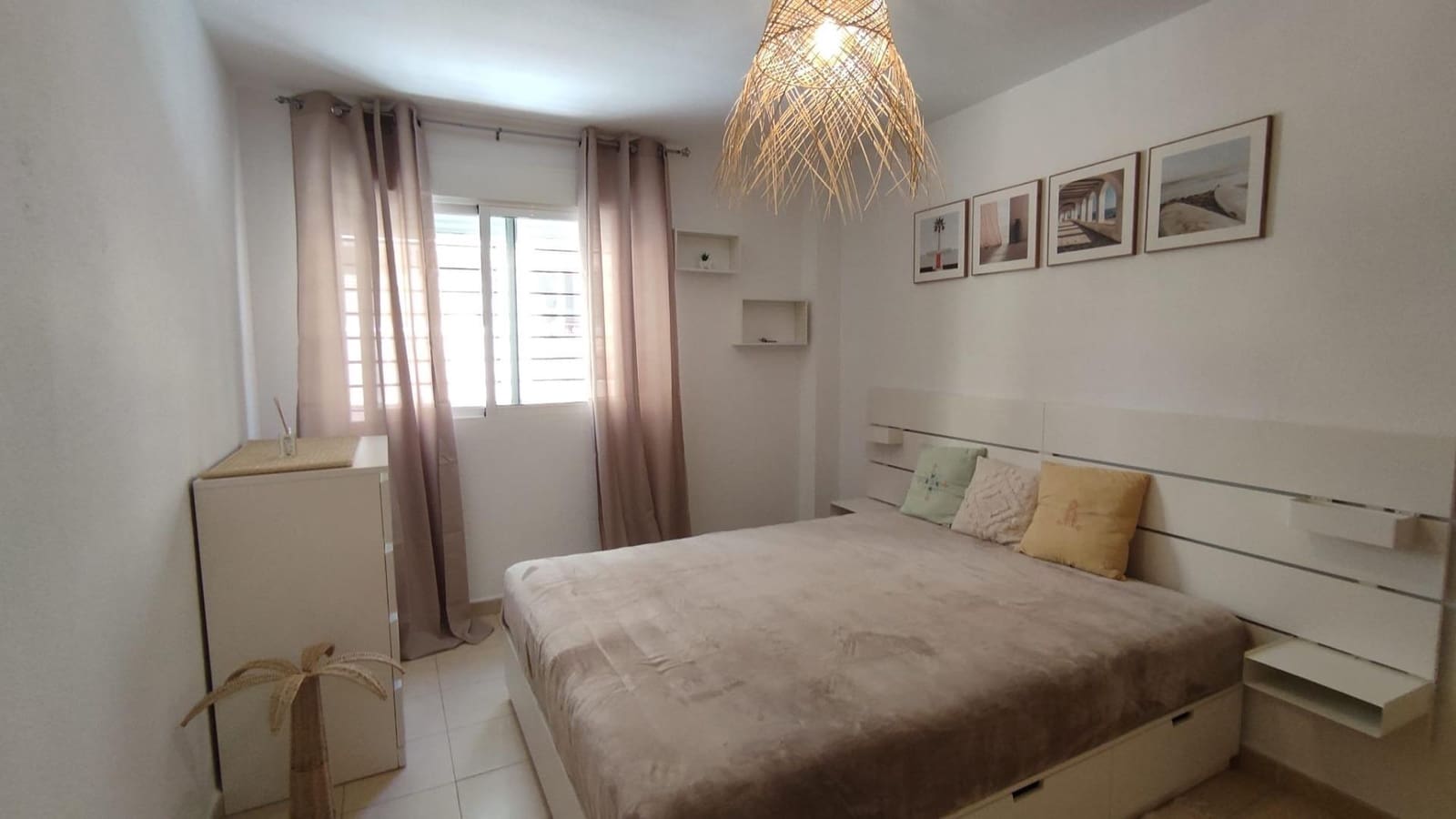 1 soverom Leilighet til leie i Alicante by - € 1 200 (Ref: 9962790)