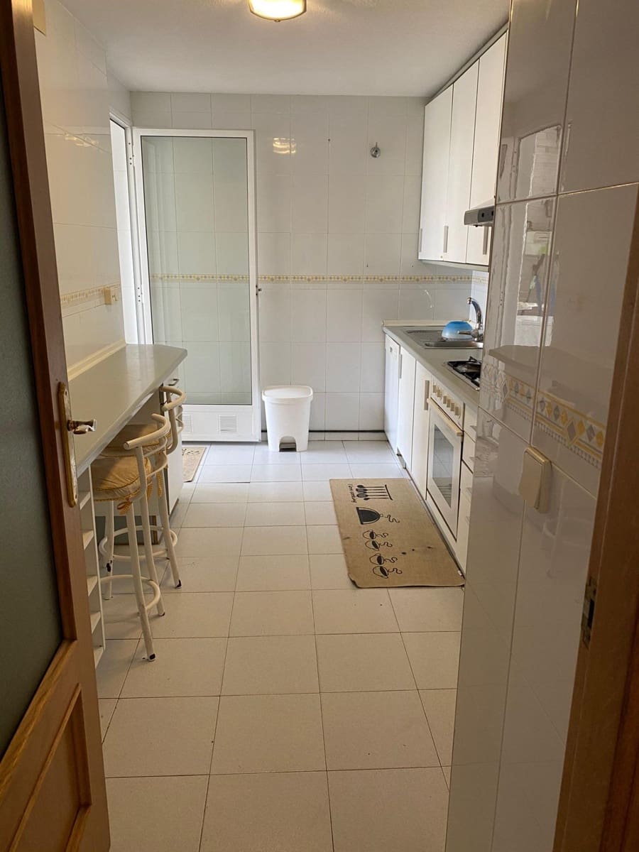 3 bedroom Flat for rent in Playa de San Juan with pool garage - € 1,450 (Ref: 9970724)