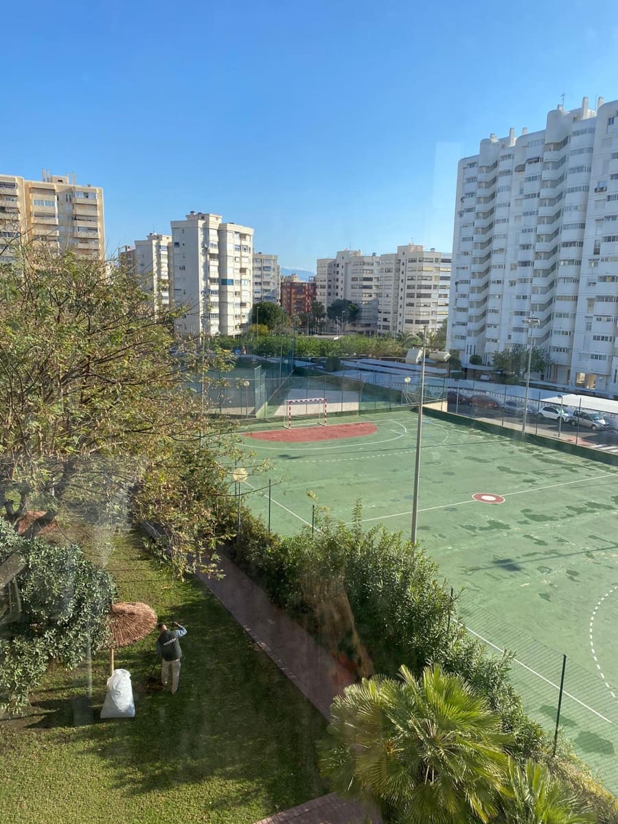3 bedroom Flat for rent in Playa de San Juan with pool garage - € 1,450 (Ref: 9970724)