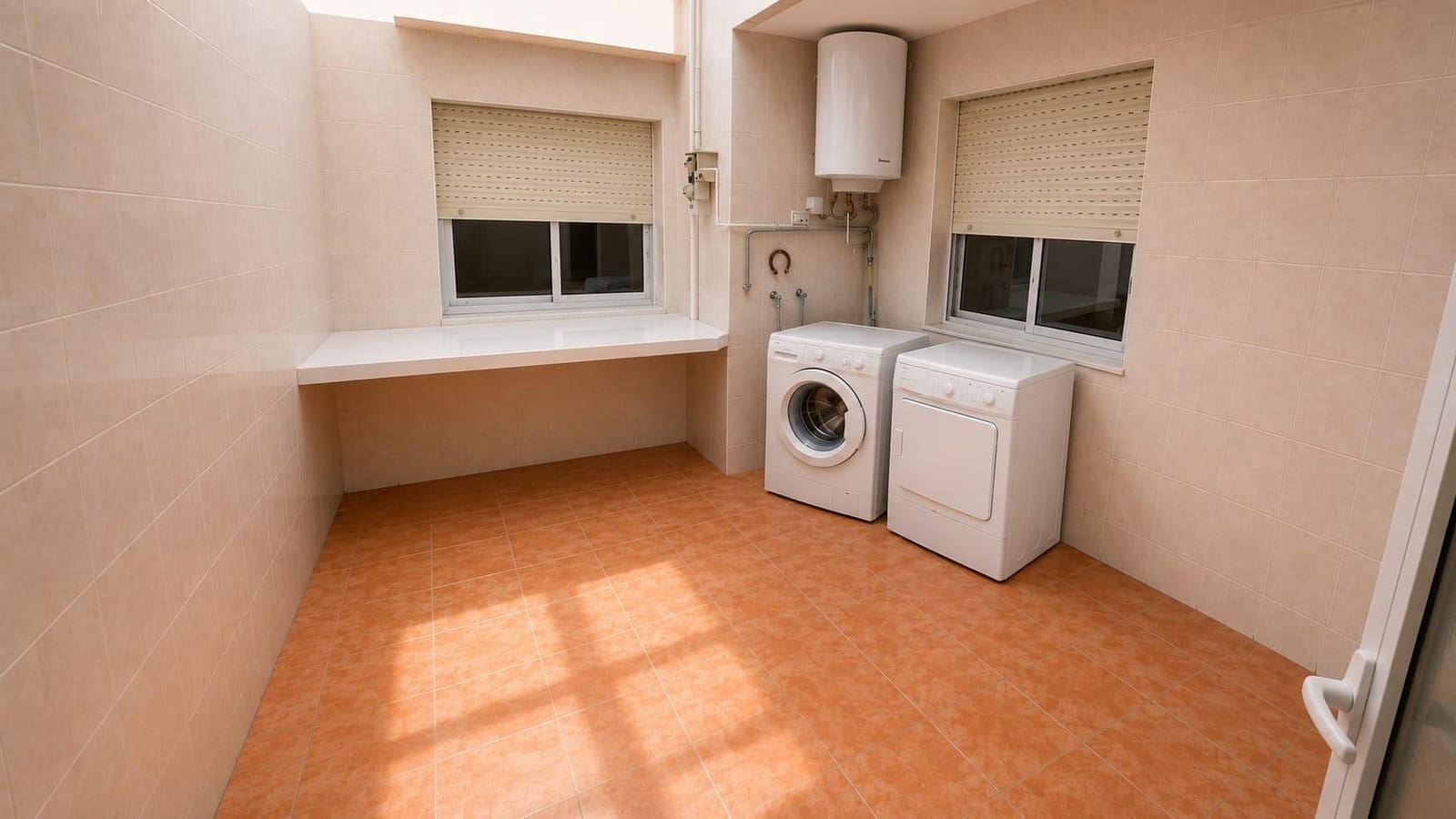 4 soveværelse Lejlighed til salg i Alicante by - € 285.000 (Ref: 9973396)